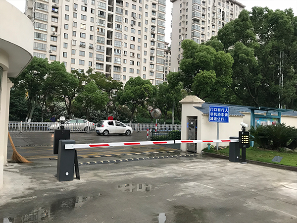 車(chē)牌識(shí)別系統(tǒng) (5)